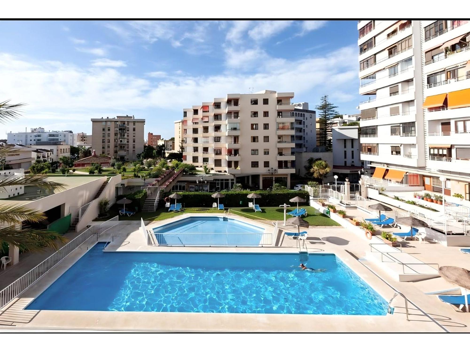 Oasis Sea & Sky - La Nogalera Apartment Torremolinos Exterior photo